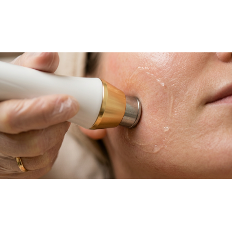 Radiofréquence Visage : Soin Lifting Anti-Âge Naturel
